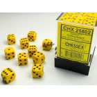 Chessex Opaque D6 Dice 12 mm Yellow w/black - Sárga/fekete dobókocka doboz