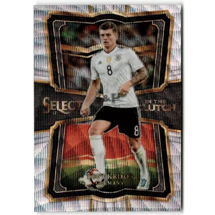 2017-18 Select In the Clutch Prizms #7 Toni Kroos