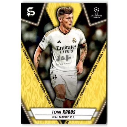 2023-24 Superstars #139  Toni Kroos Yellow Variant